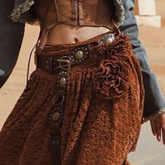 Western Brown Vegan Leather Studded Buckle Belt - Picture 3 of 5